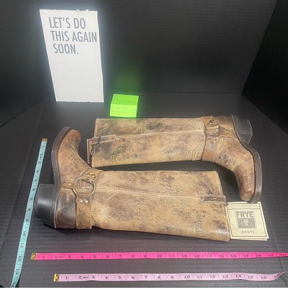 BRAND NEW FRYE CHOCOLATE DISTRESSED TALL HARNESS BOOT 5.5M PRICE FIRM - Picture 8 of 12